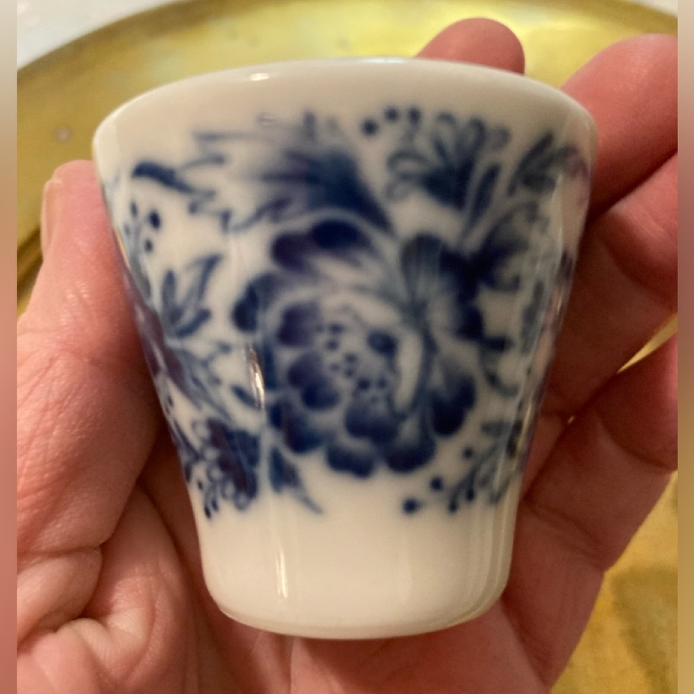 FLOW BLUE EGGCUP - 1910-1928 - Seltmann Weiden Bavaria 9 - NO ISSUES Antique